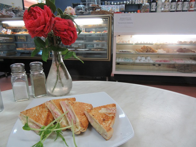 Review: Martineaus Patisserie